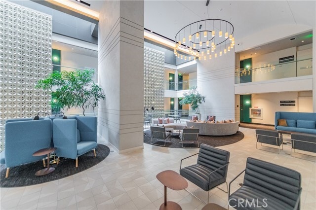 Building Photo - 400 S Broadway