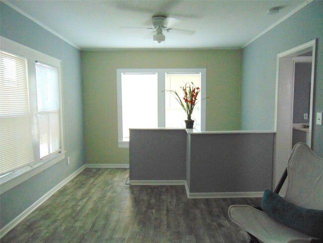 Building Photo - 5113 Avenue O 1/2