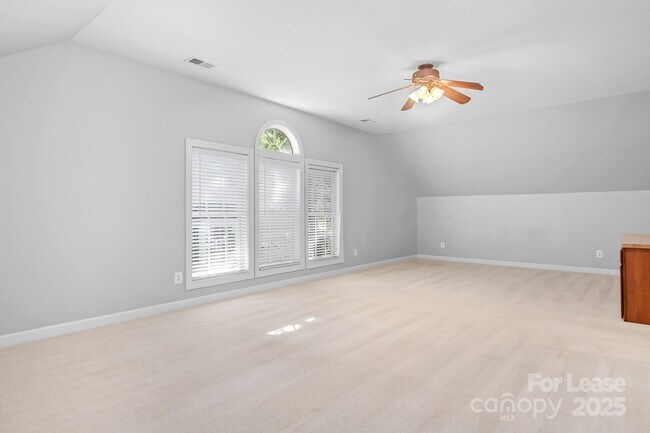 Building Photo - 20428 Marblehead Ct