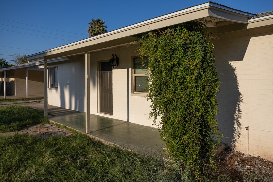 Building Photo - 310 N Hosick