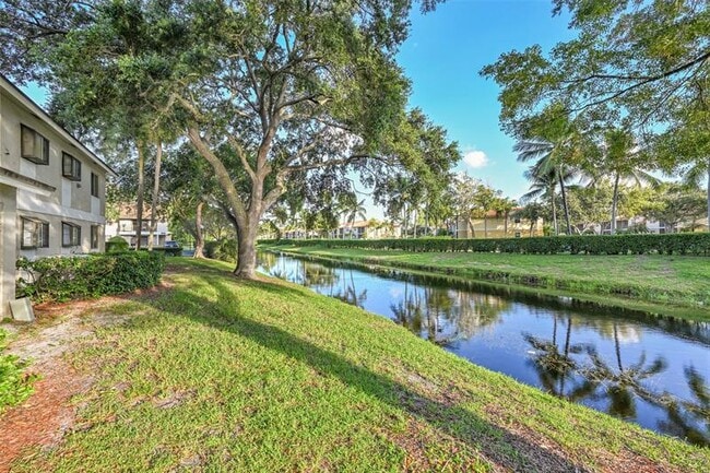 Building Photo - 109 Gardens Dr