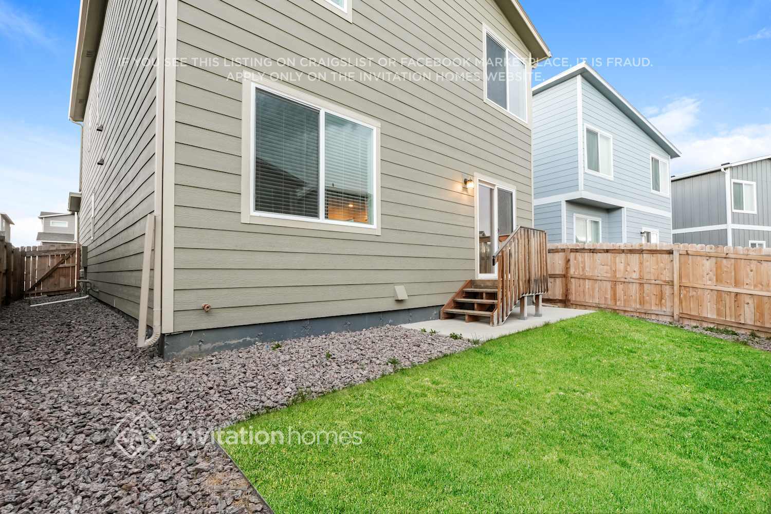 Building Photo - 11216 House Finch Ln
