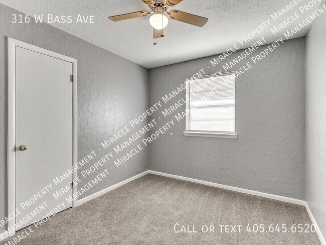 Building Photo - 316 W Bass Ave
