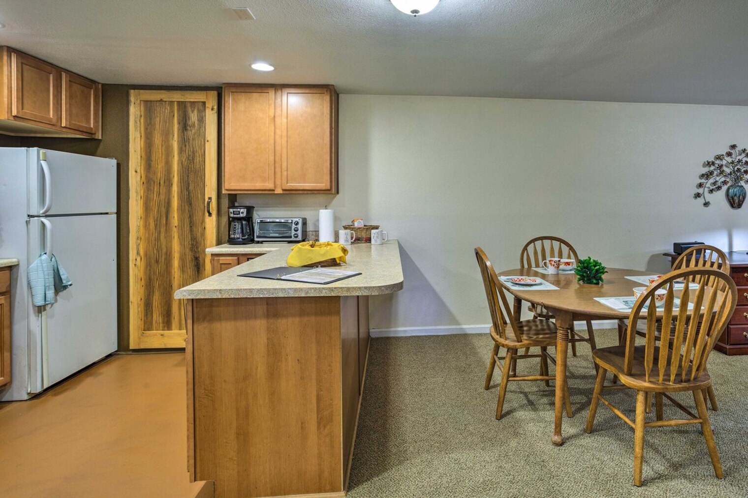 Building Photo - 3560 Dahlia St