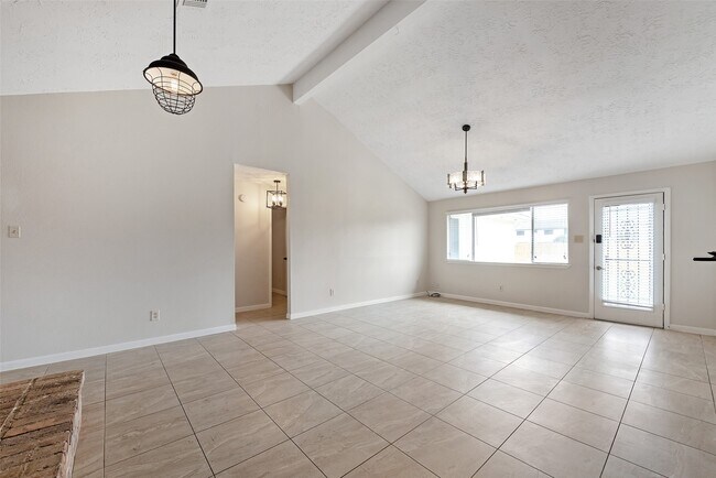 Building Photo - 16419 Lost Quail Dr
