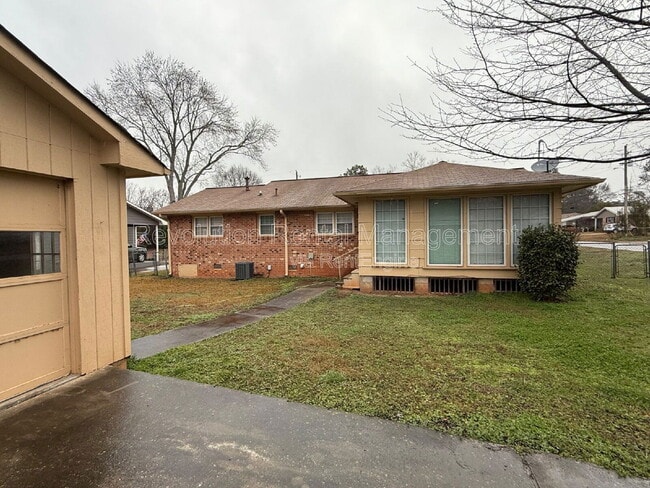 Building Photo - 500 Terry Dr