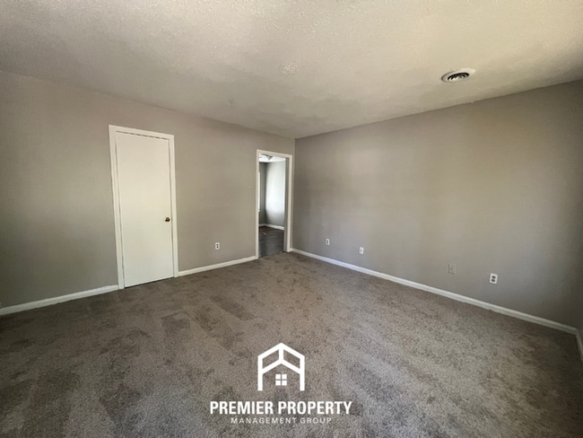 Building Photo - 3373 Elk Point Dr