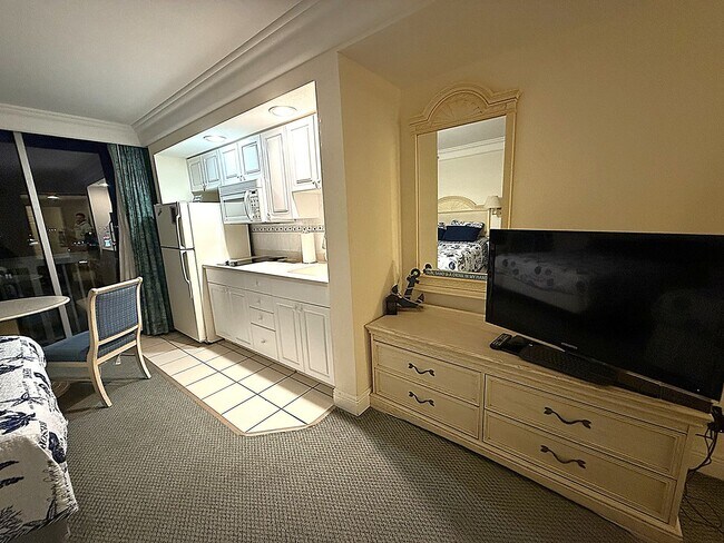 Building Photo - Beachside studio condo Coming Soon!