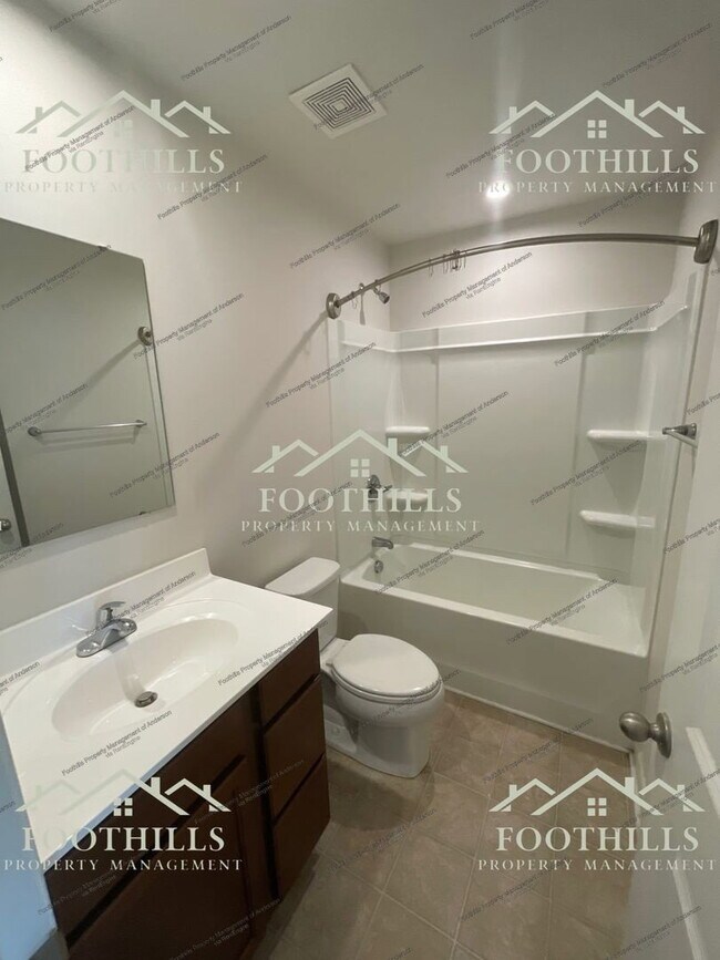 Building Photo - 103 Nicklaus Dr