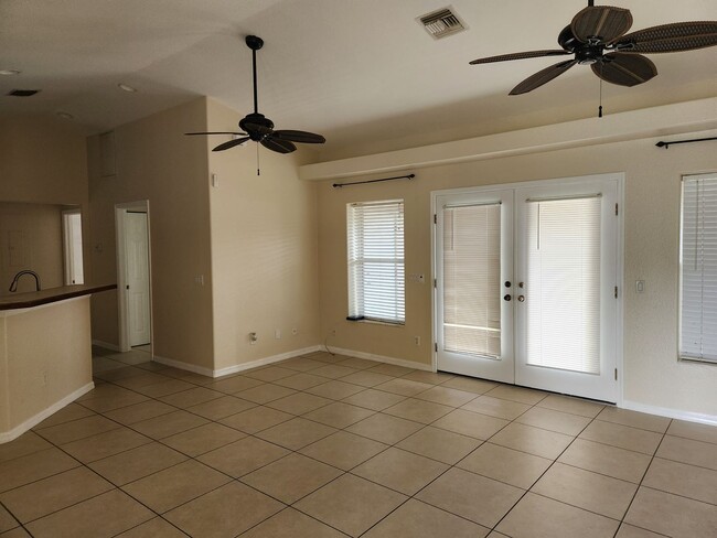 Building Photo - 3215 1st St SW