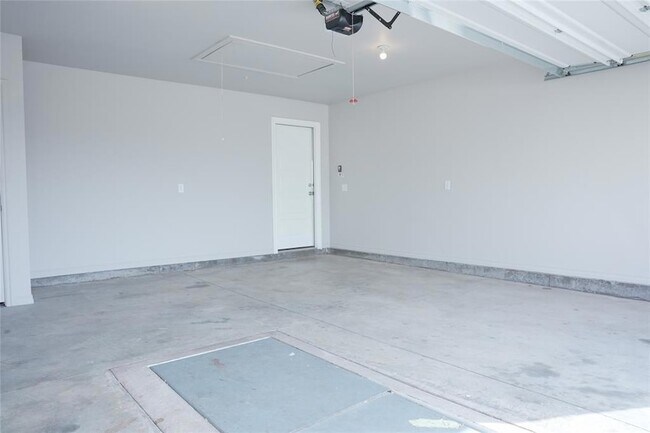 Building Photo - 5216 Bing Cir