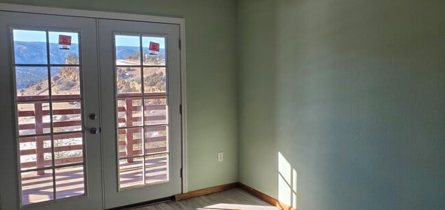 Building Photo - 4555 Sentinel Rock Terrace