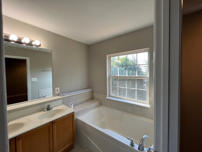 Building Photo - 2562 Carrington Way