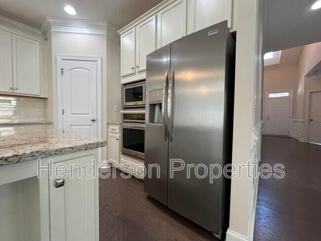 Building Photo - 17027 Challory Gln Wy