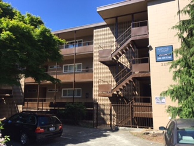 Interior Photo - Raphael Court Apartments