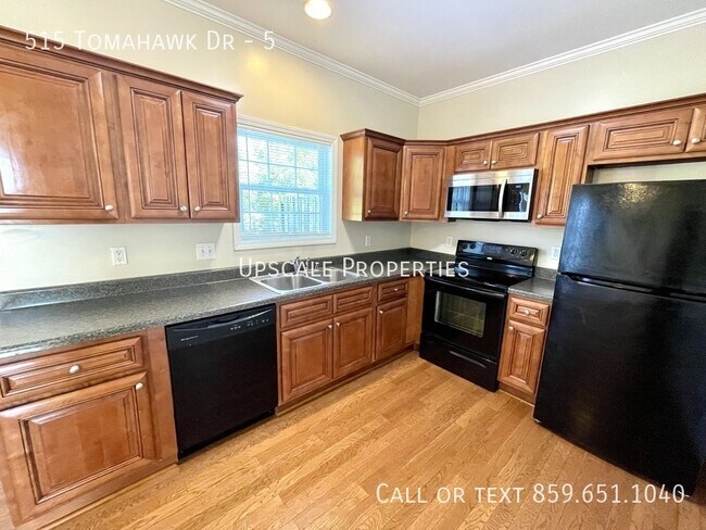 Building Photo - 515 Tomahawk Dr
