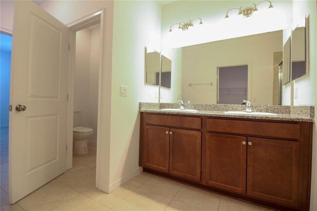 Building Photo - 6524 Great Bear Dr