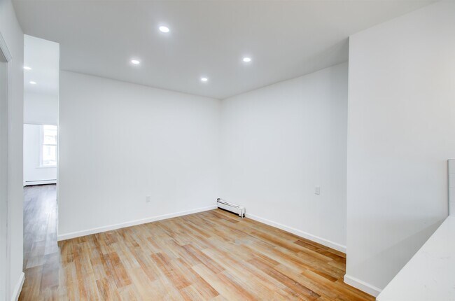 Building Photo - 251 Halladay St