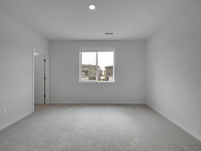 Building Photo - $2,195 - 2 Bed, 2 Bath Condo in Broomfield...
