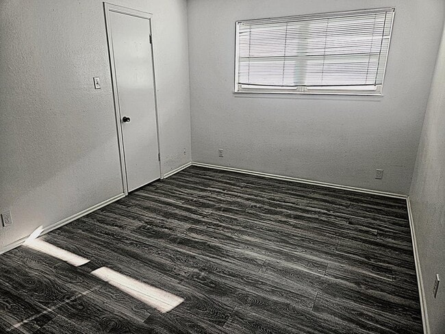 Building Photo - 3209 W Wadley Ave