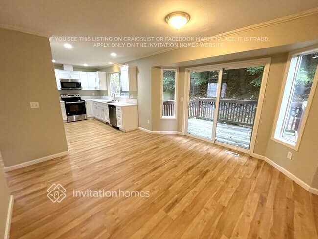 Building Photo - 14909 93rd Ave E