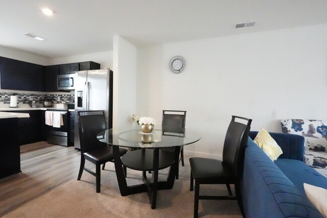 Building Photo - Fabulous 4 Beds 2.5 Baths in Troutman