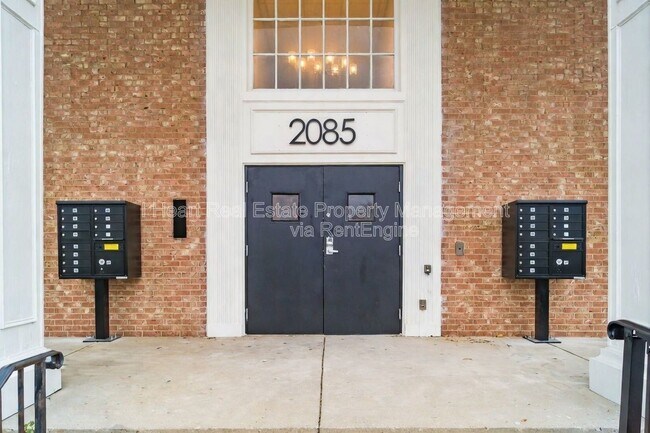 Building Photo - 2085 W Broad St