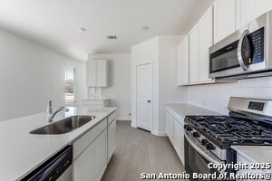 Building Photo - 104 Paige Pl