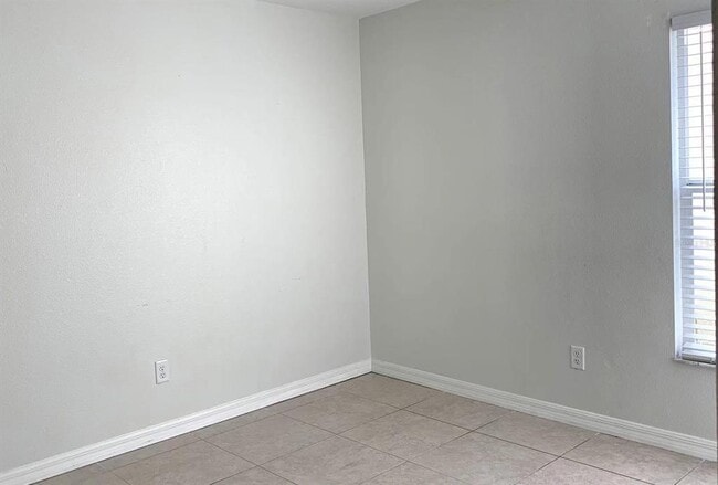 Building Photo - 2608 Brookshire Ct