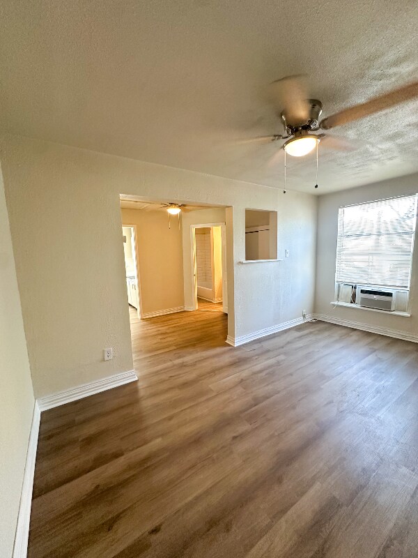 Building Photo - 311 W Malone Ave