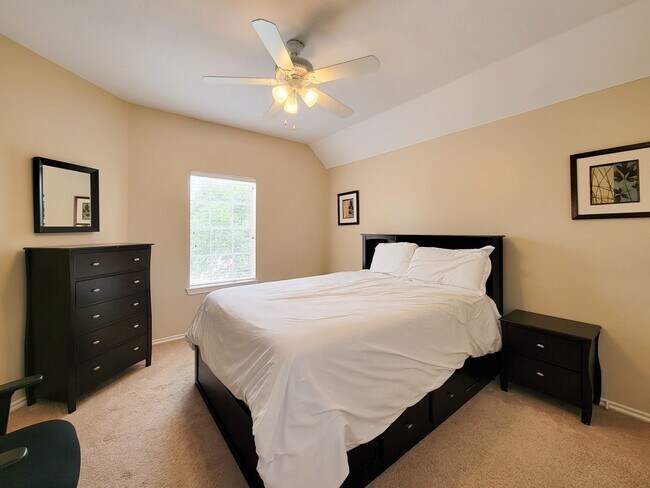 Building Photo - 17615 Forest Haven Trail