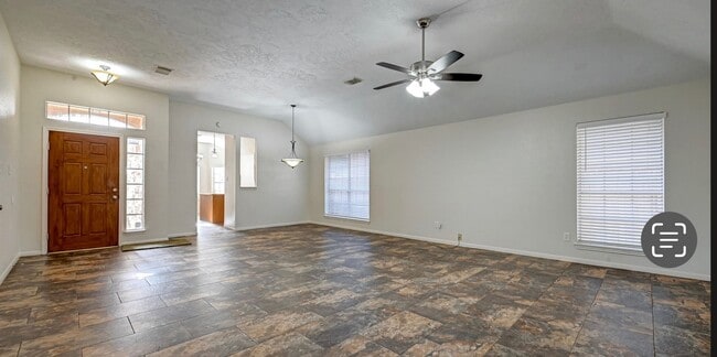 Building Photo - 9803 Knights Dr