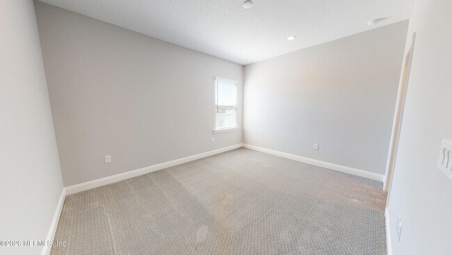 Building Photo - 90 Oak Knoll Ct
