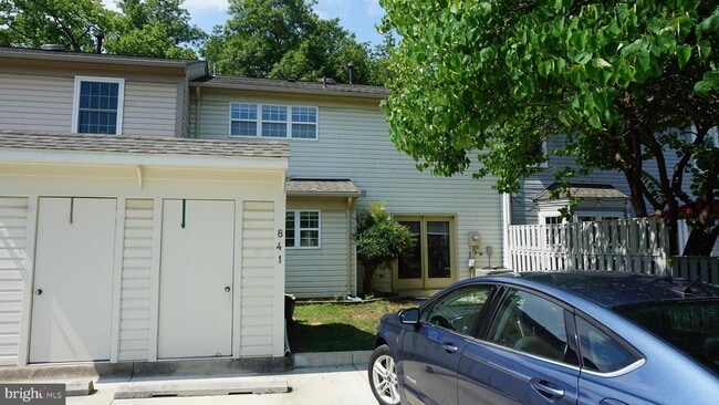 Building Photo - 841 Waterford Dr