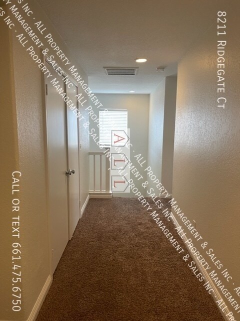 Building Photo - 8211 Ridgegate Ct