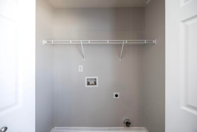 Building Photo - 312 Mill Meadow Rd