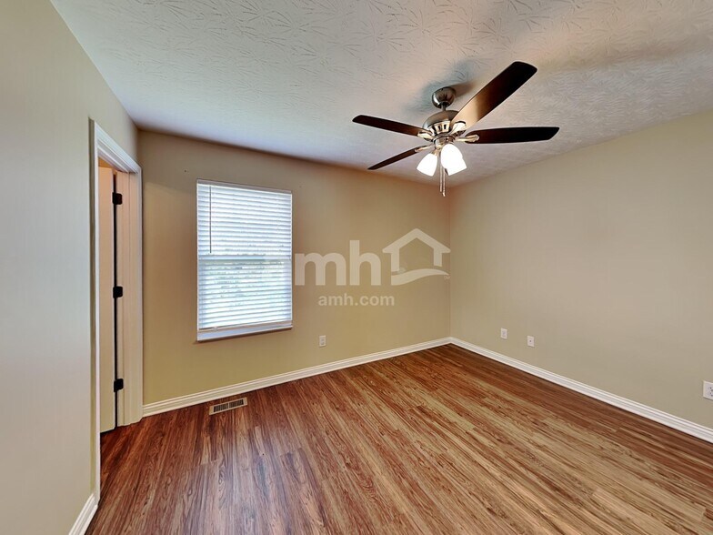 Building Photo - 10312 Stonewall Ct