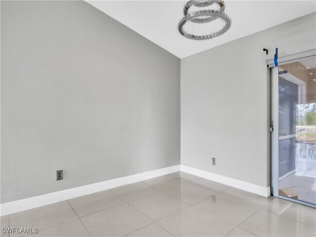 Building Photo - 1526 NW 21st Pl