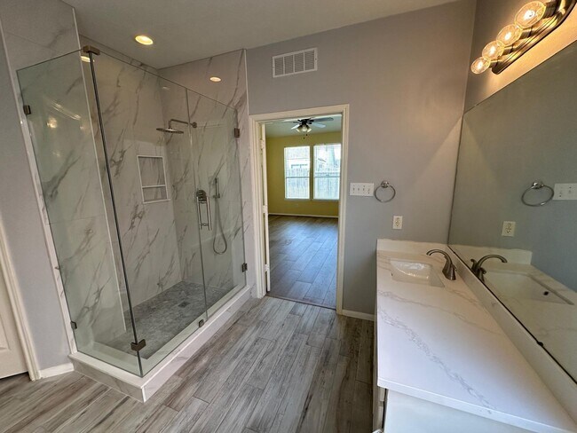 Building Photo - 1114 Oxford Mills Ln