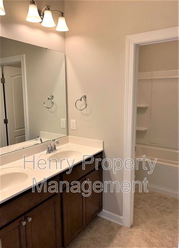 Building Photo - 100 Belle Plain Dr