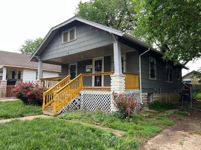 Building Photo - 2430 E 67th Terrace