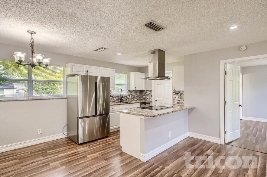 Building Photo - 1103 Willow Ave