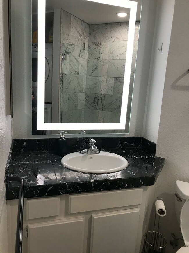 Building Photo - 9725 Mesa Springs Way