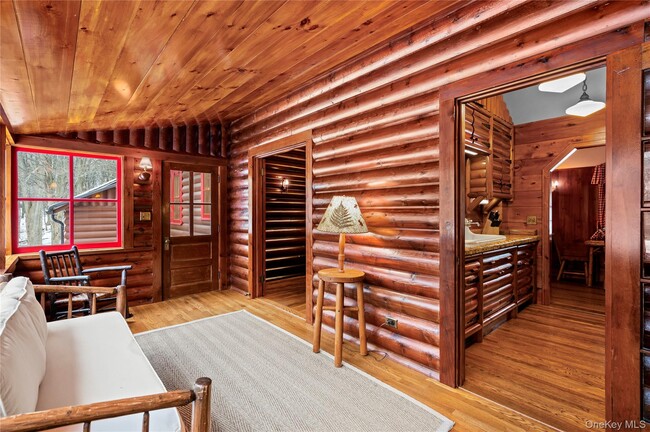 Building Photo - 6 Alpine Rd