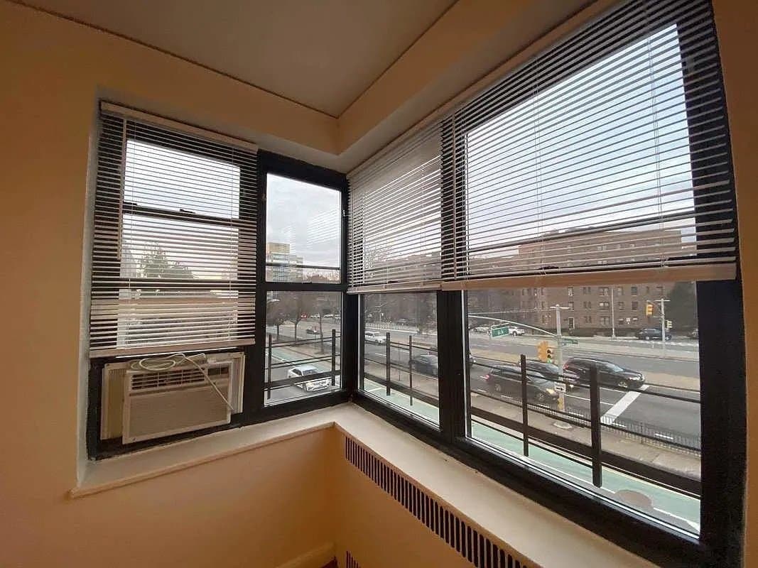 Building Photo - 98-76 Queens Blvd