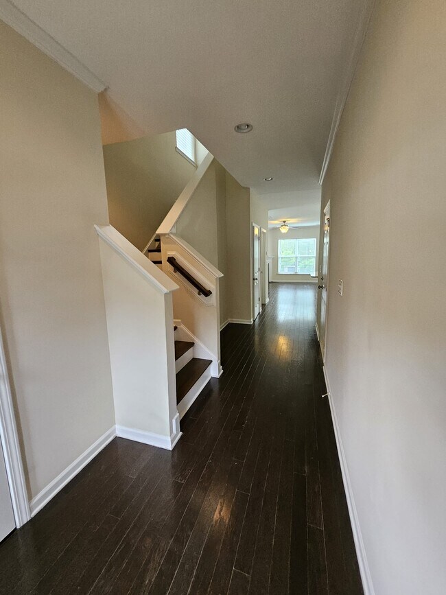 Building Photo - 110 Fargale Ln