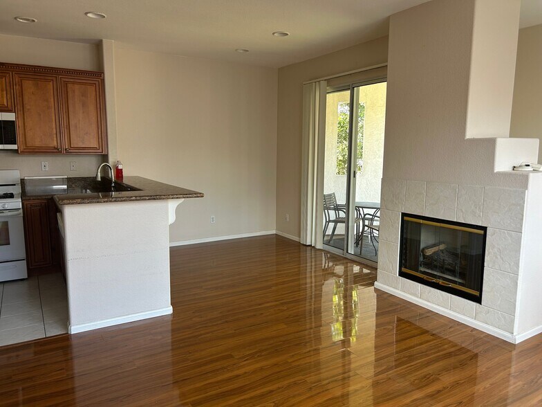 Building Photo - 10988 Ivy Hill Dr