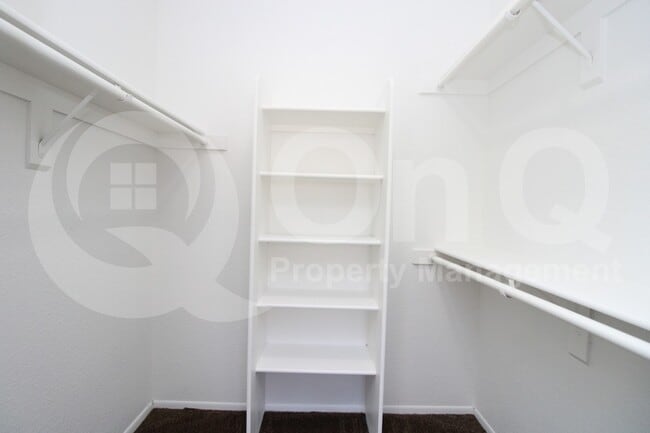 Building Photo - 4026 W Avenida Del Sol
