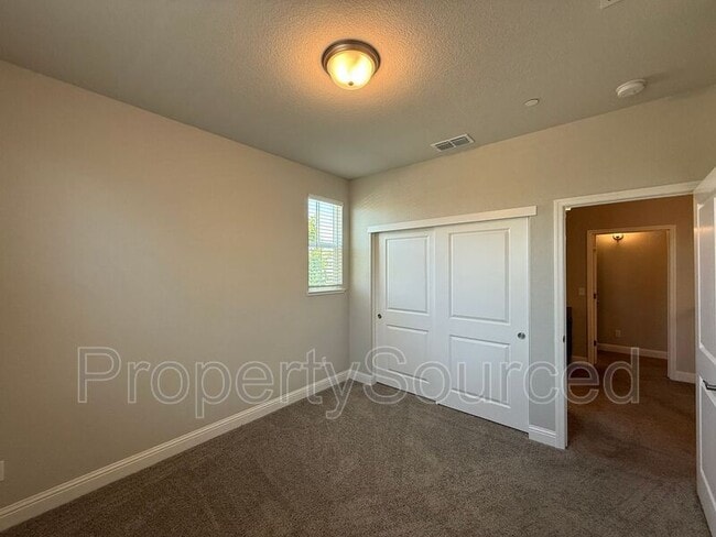 Building Photo - 948 Posey St
