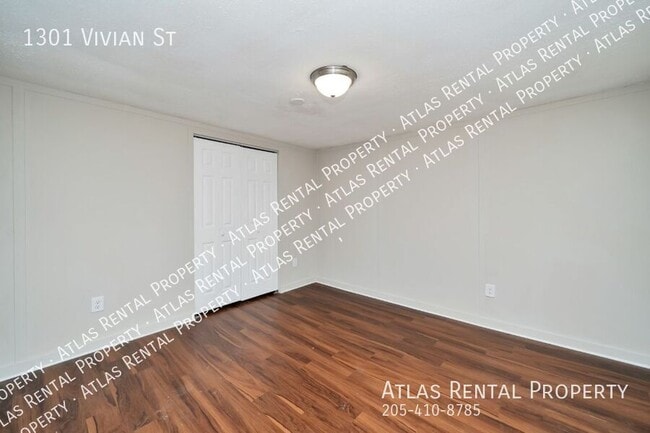 Building Photo - 1301 Vivian St SW